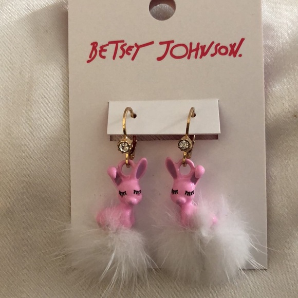 Betsey Johnson Some Bunny’s Pink Enamel & White Pom Pom Drop Earrings NWT - Picture 2 of 15